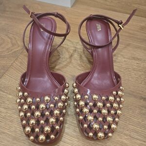 NWT Zara Women's Maroon Heels with Gold Studs